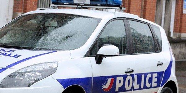 auto-polizia-francia-droga-cardinale-mejia-vaticano-.jpg (600×300)