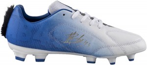 Balotelli scarpe con cresta