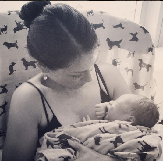 ucy-liu-presenta-suo-figlio-su-instagram