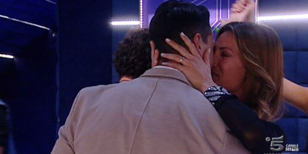 i-ragazzi-scoprono-il-segreto-di-valentina