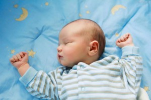 corretta-posizione-neonato- 2