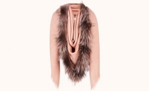 una sciarpa simile a una vagina