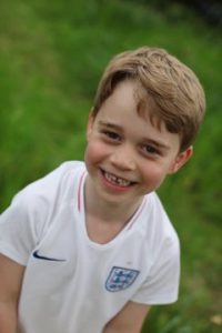 baby George compie 6 anni, Kate Middleton, Royal Family, Principe William, compleanno, auguri social 